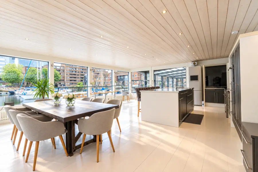 Britain's biggest houseboat in London Bridge